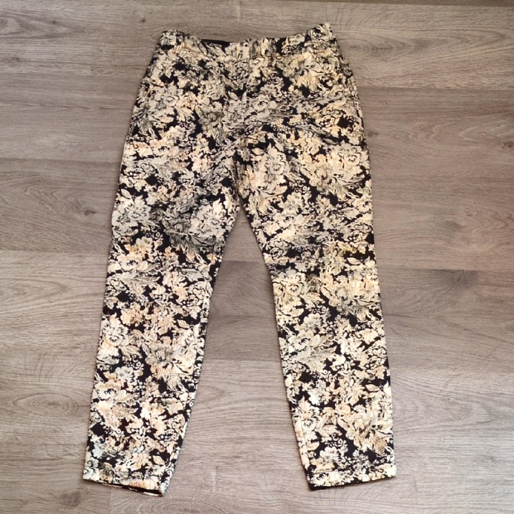 NWT Gold Metallic Floral Brocade Trousers, 2